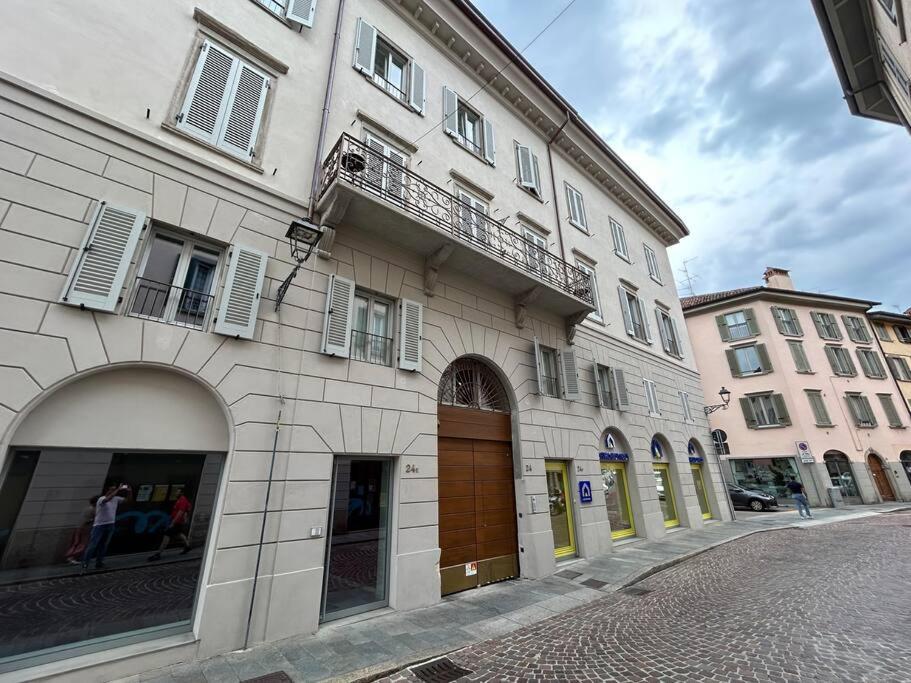 Borgopalazzo Charme Home Bergamo Bagian luar foto